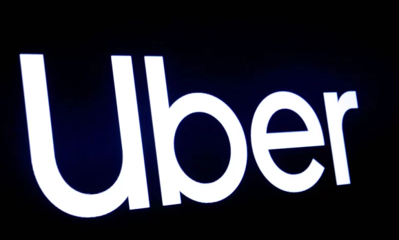 Uber cierra acuerdo de taxis para expandir su negocio en Italia