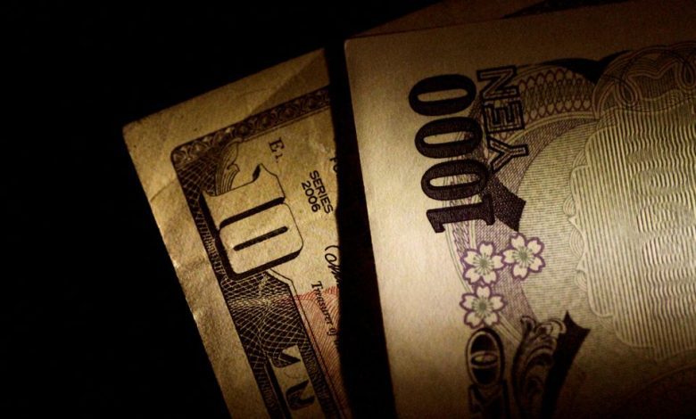 Dólar sube, yen cae a mínimos de 1998
