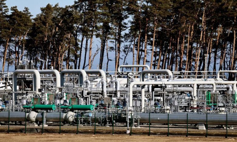 El corte de gas ruso a Europa golpea las esperanzas económicas, Ucrania informa ataques en las regiones costeras