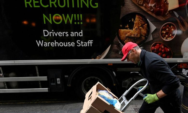 El éxodo del mercado laboral del Reino Unido reduce la tasa de desempleo al 3,5%